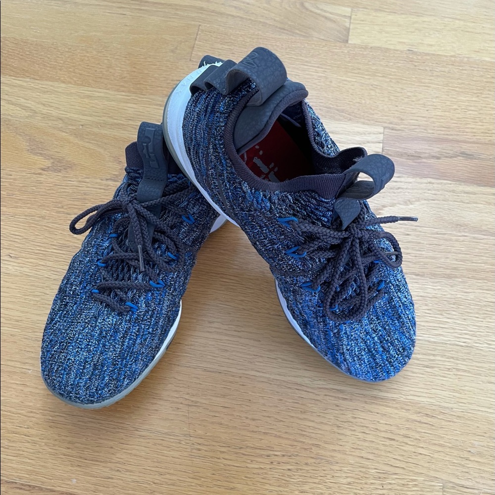 Nike Lebron 15 Low Signal Blue